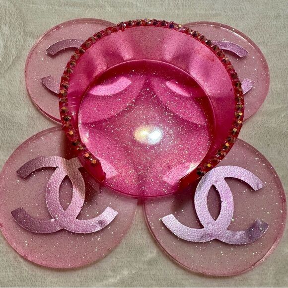 Pink Glitter Resin Coasters / Circle Shapes Handmade Resin. Ch= Monogr… - Picture 5 of 17